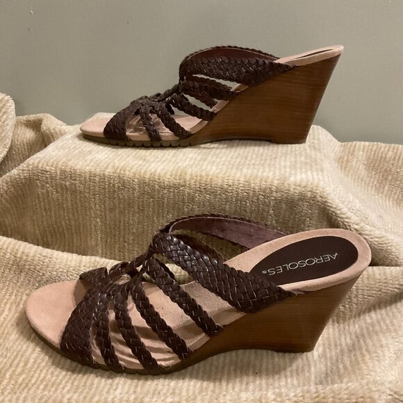 Aerosoles Wedge Heel Sandals - Size 11M Shoes - Picture 3 of 4